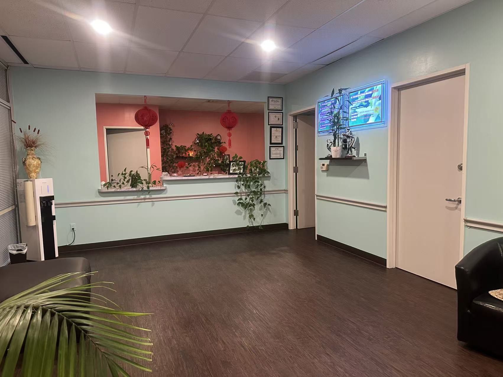 Pure Foot Spa & Massage gallery image